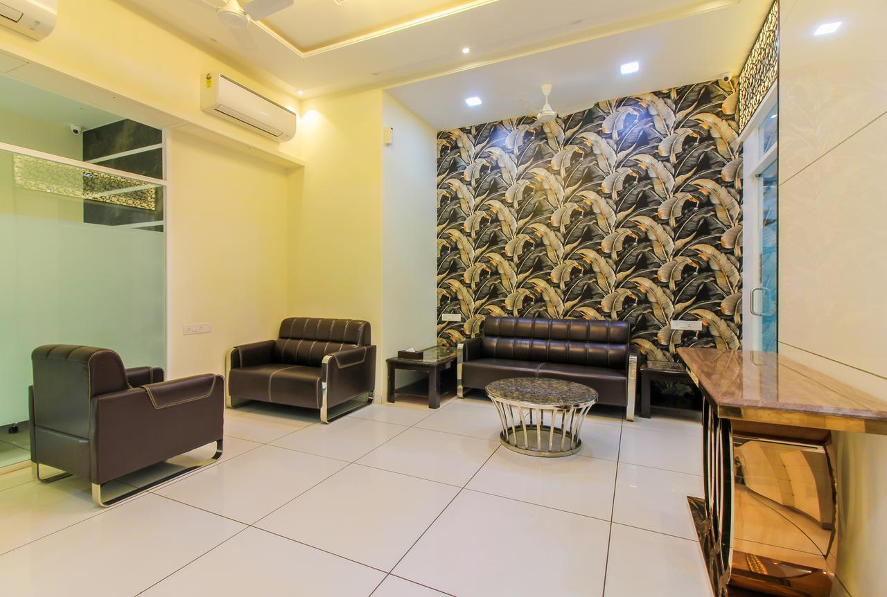 Fabhotel Laaiba Residency Mumbai Exterior foto